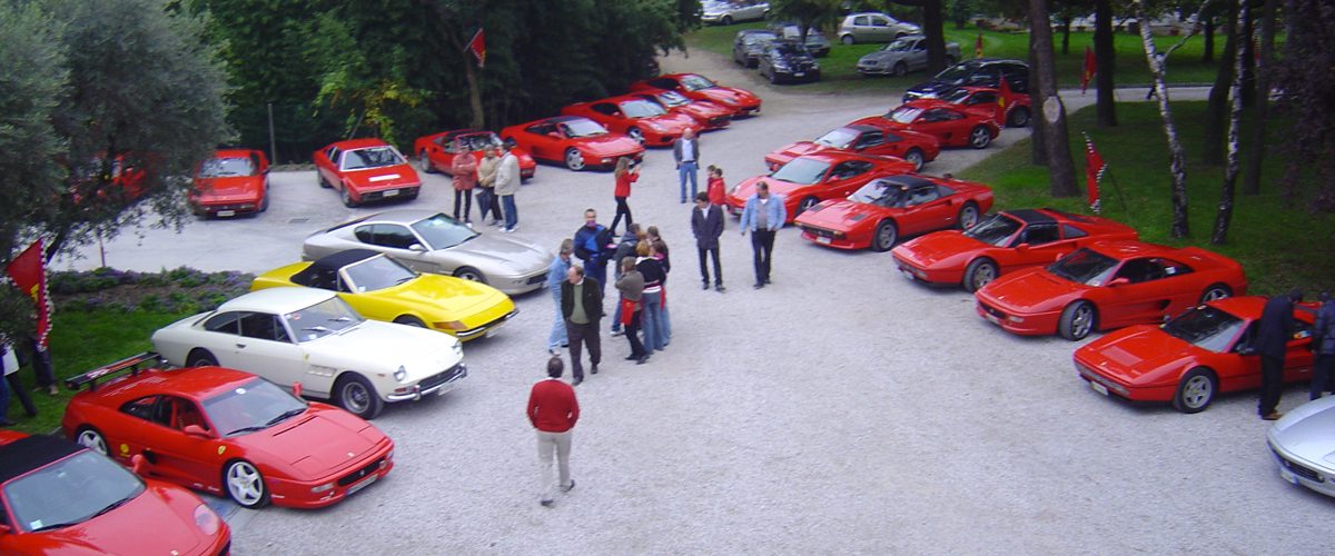 Manifestazione Ferrari in cantina